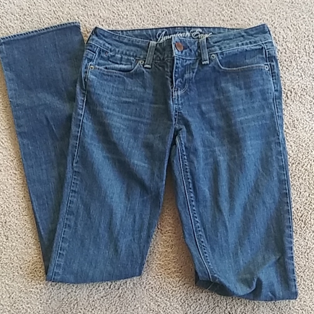 American Eagle size 4 long 77 Straight blue jeans